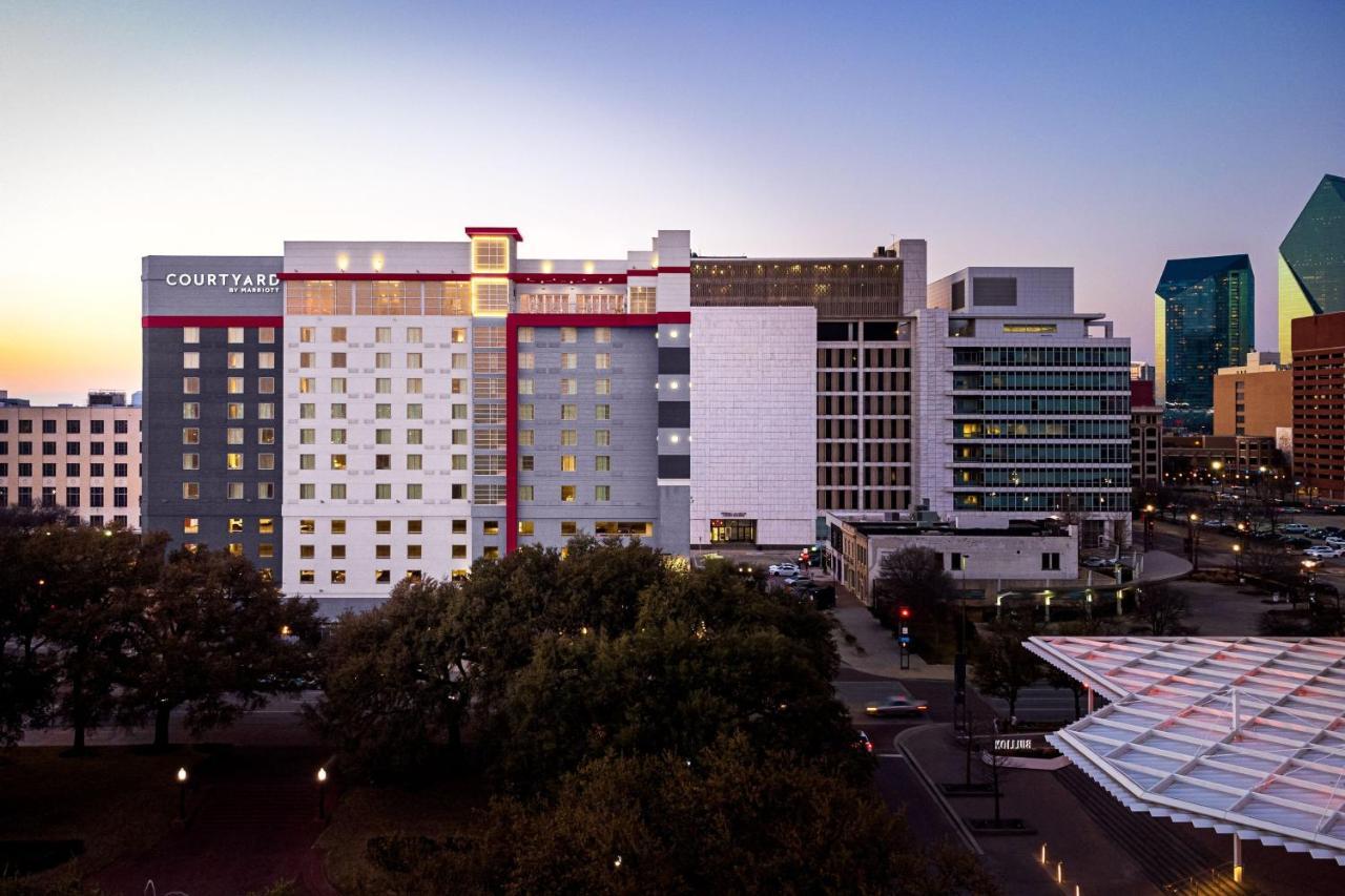 Courtyard By Marriott Dallas Downtown/Reunion District Hotel Exterior photo