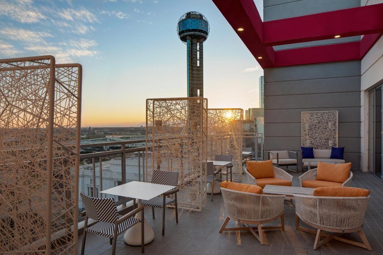 Courtyard By Marriott Dallas Downtown/Reunion District Hotel Exterior photo